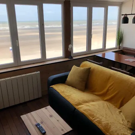Aloha Apartment *